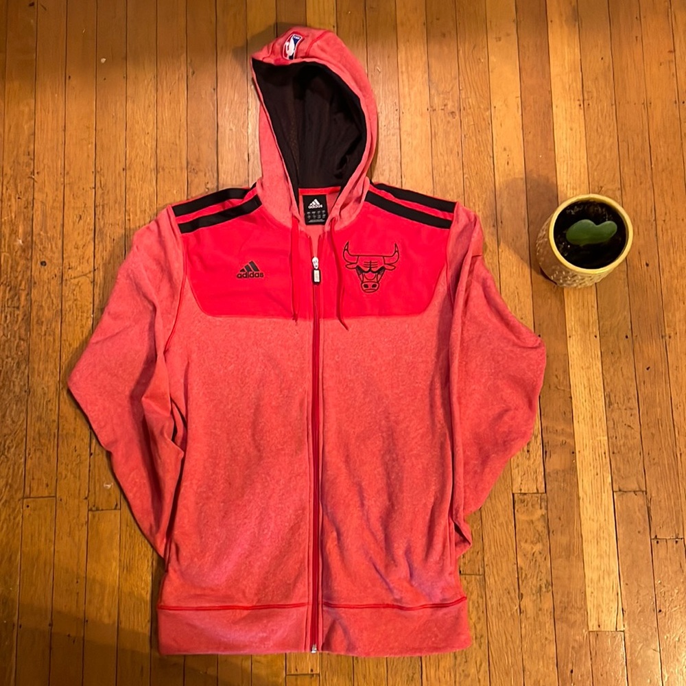 Mens NBA Chicago Bulls Zip Up hoodie.